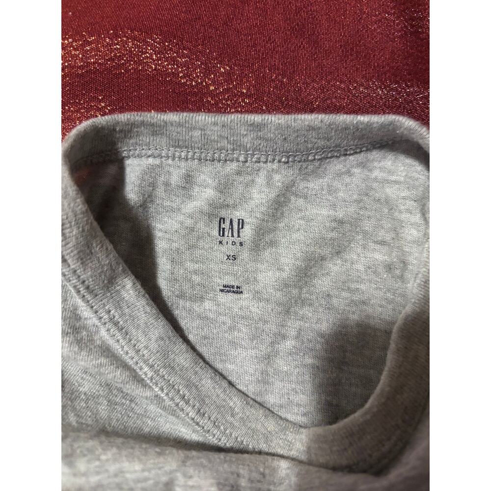 GAP T-Shirt Kids XS Gray Short Sleeve Arched Logo Graphic Tee Classic Everyday